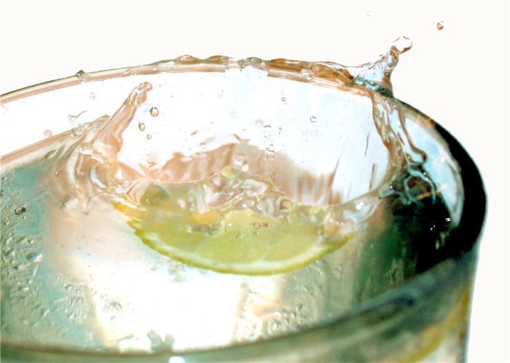 Picture Of Lemon Splashing